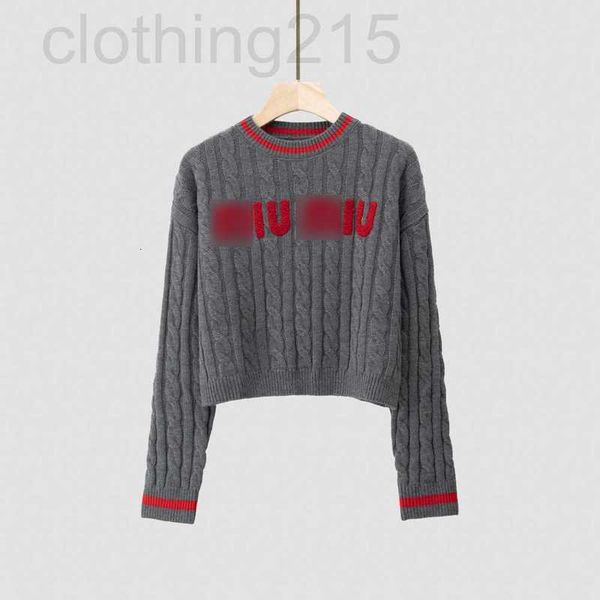women's t-shirt designer 22 autumn new style wool button flower letter embroidery sweater round neck short women l3r9, White
women's t-shirt designer 22 autumn new style wool button flower letter embroidery sweater round neck short women l3r9, White