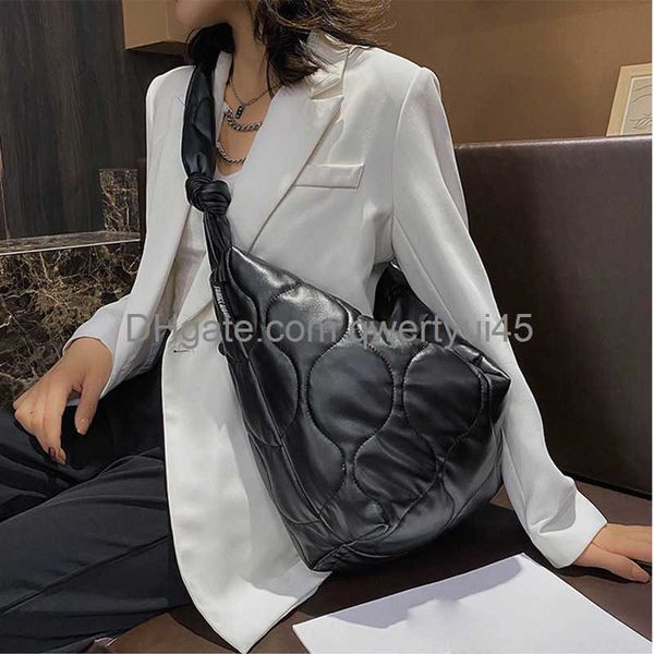 totes large capacity women handbags 2021 autumn winter new shoulder crossbody bags fashion retro female travel tote messenger bag 021323h
totes large capacity women handbags 2021 autumn winter new shoulder crossbody bags fashion retro female travel tote messenger bag 021323h