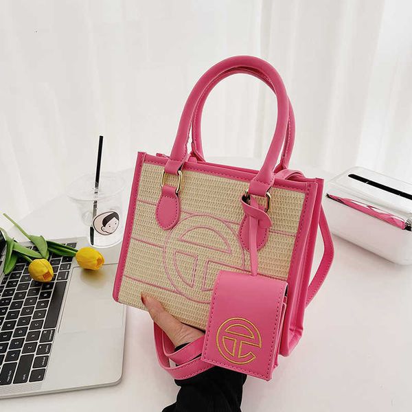 handbag factory wholesale retail women's new embroidered small square bag for autumn and winter 2023
handbag factory wholesale retail women's new embroidered small square bag for autumn and winter 2023