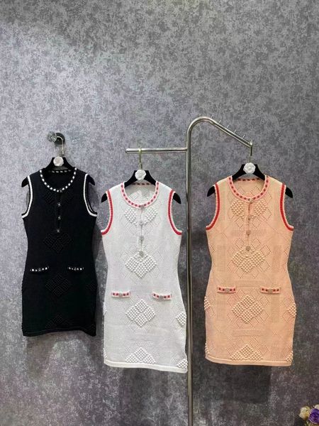 designer women's knitted dresses classic letter print fashion casual dress temperament socialite slim show knitted vest dress, Black;gray
designer women's knitted dresses classic letter print fashion casual dress temperament socialite slim show knitted vest dress, Black;gray