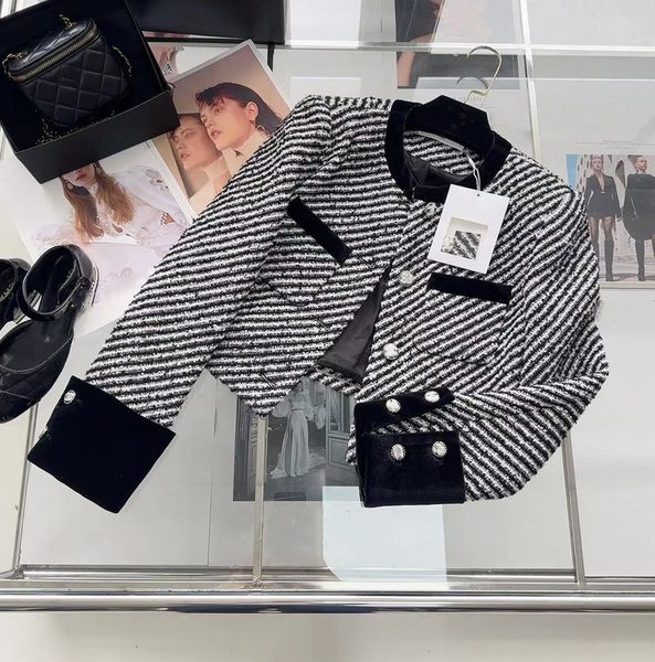 chan new 2023 spring women's brand jacket fashion grade autumn winter cccc logo tweed coat leisure spring coats cardigan mother's, Black;brown
chan new 2023 spring women's brand jacket fashion grade autumn winter cccc logo tweed coat leisure spring coats cardigan mother's, Black;brown