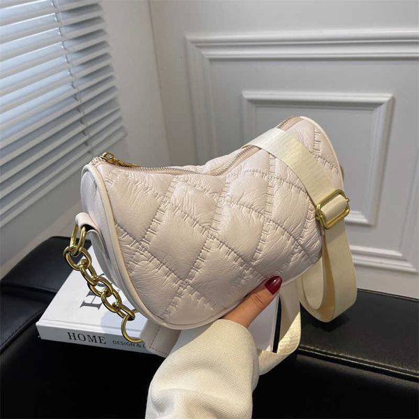 handbag factory wholesale retail wide shoulder dumpling bag 2023 new fashion casual texture versatile msenger
handbag factory wholesale retail wide shoulder dumpling bag 2023 new fashion casual texture versatile msenger