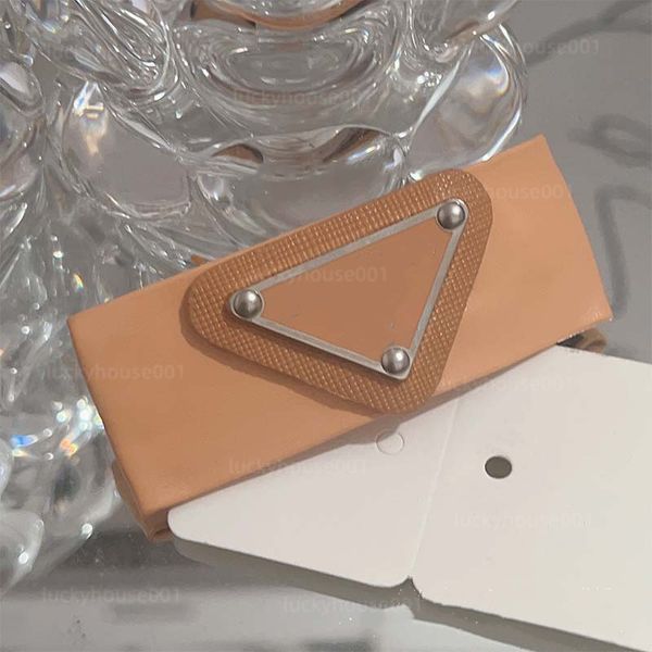 luxury designer fashion letter hair clips inverted triangle womens hairpin wide edge leather hairpin outdoor sports hairpin accessories high, Golden;silver
luxury designer fashion letter hair clips inverted triangle womens hairpin wide edge leather hairpin outdoor sports hairpin accessories high, Golden;silver
