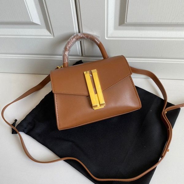 british minority tofu shoulder bag the nano montreal womens fashion leather small designer square bags quality high i7sf#
british minority tofu shoulder bag the nano montreal womens fashion leather small designer square bags quality high i7sf#