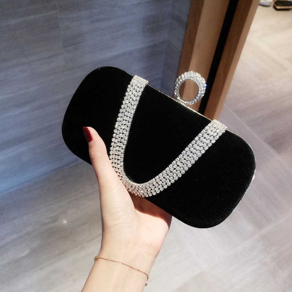 clutch bags yoreai luxury women evening diamond luxury bag party diamonds lady black red chain shoulder hands for purse 230213
clutch bags yoreai luxury women evening diamond luxury bag party diamonds lady black red chain shoulder hands for purse 230213