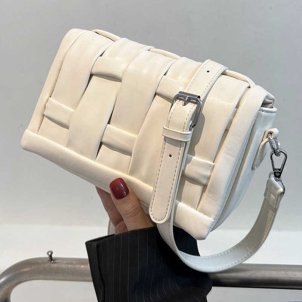 weaving design women's bag high capacity shoulder crossbody 2023 fashion small square messenger pu leather handbags
weaving design women's bag high capacity shoulder crossbody 2023 fashion small square messenger pu leather handbags
