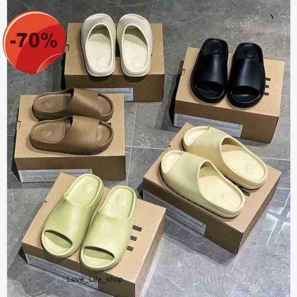 2023 designer fashion kany slipper yeesys pure slides original coconut slippers yeeyz flip-flop genuine with thick bottom fashion slippers, Black
2023 designer fashion kany slipper yeesys pure slides original coconut slippers yeeyz flip-flop genuine with thick bottom fashion slippers, Black
