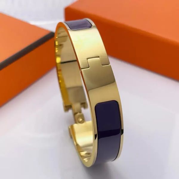female bracelet designer bangle gold charm bracelet brand enamel bracelet for men and women fashion daily accessories party wedding valentin, Black
female bracelet designer bangle gold charm bracelet brand enamel bracelet for men and women fashion daily accessories party wedding valentin, Black