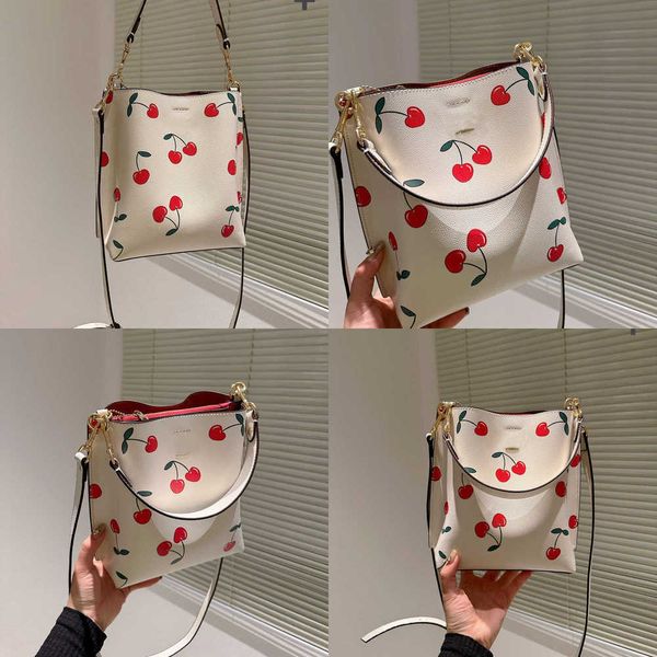 evening bags designer purses handbags women shoulder woman hand charlie bucket ladies large capacity wallet purse handbag 230207
evening bags designer purses handbags women shoulder woman hand charlie bucket ladies large capacity wallet purse handbag 230207