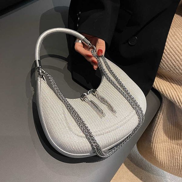 new 2022 luxury shining underarm bag fashion chain shoulder strap one lady casual retro crescent messenger
new 2022 luxury shining underarm bag fashion chain shoulder strap one lady casual retro crescent messenger