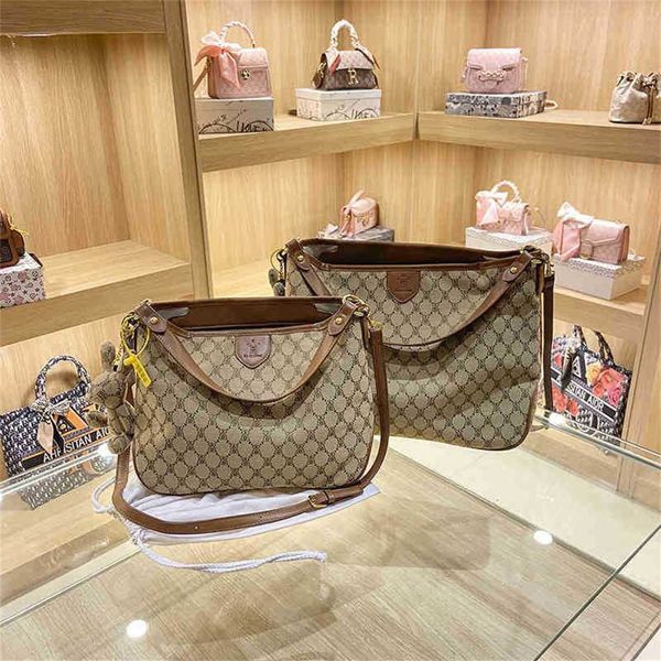 designer handbag store 70% off purses popular women's autumn and winter high-capacity tote soft leather flower messenger bag versatile
designer handbag store 70% off purses popular women's autumn and winter high-capacity tote soft leather flower messenger bag versatile