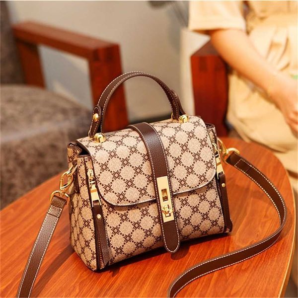 designer handbag store 70% off fashion niche shoulder summer portable diagonal versatile women's bag
designer handbag store 70% off fashion niche shoulder summer portable diagonal versatile women's bag