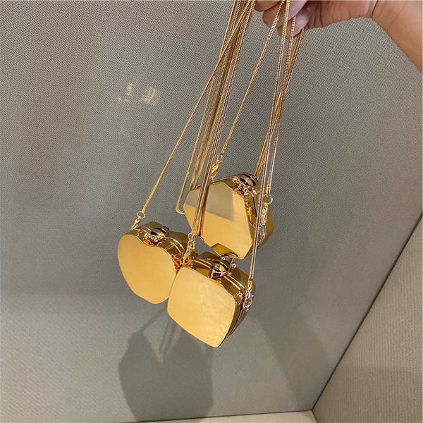mini metal chain crossbody bag for women 2022 party evening designer shell shoulder s luxury purses
mini metal chain crossbody bag for women 2022 party evening designer shell shoulder s luxury purses