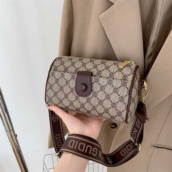 clearance outlets online women's old flower fashion trend single-shoulder women's satchel lightweight large-capacity daily matchin
clearance outlets online women's old flower fashion trend single-shoulder women's satchel lightweight large-capacity daily matchin