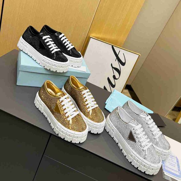 casual shoes designer sneakers brand wheel trainers gold and silver crystal fashion platform solid heighten shoe with box size 35-40, Black
casual shoes designer sneakers brand wheel trainers gold and silver crystal fashion platform solid heighten shoe with box size 35-40, Black