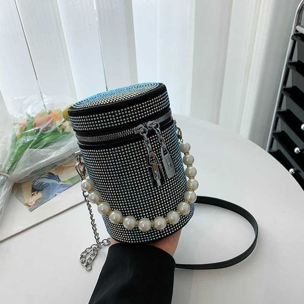 handbag factory wholesale retail rhintone bag women's 2023 new simple fashion pearl chain portable one-shoulder msenger wtern-style buc
handbag factory wholesale retail rhintone bag women's 2023 new simple fashion pearl chain portable one-shoulder msenger wtern-style buc
