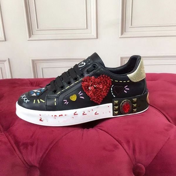 designer ladies luxury casual shoes red pink black breathable wear-resistant sneakers for men women fashion valenti low-leisure flat outdoor
designer ladies luxury casual shoes red pink black breathable wear-resistant sneakers for men women fashion valenti low-leisure flat outdoor