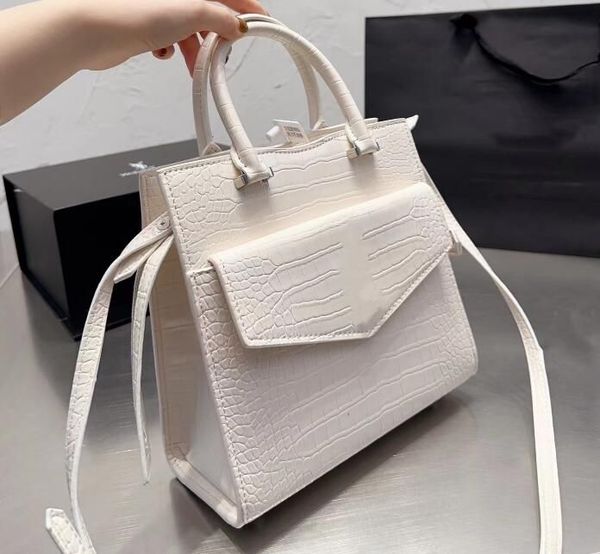 genuine leather the totes bag handbag designer bags lady big mommy bum bag wallet belt bags designer handbag luxury bag purses fashion women
genuine leather the totes bag handbag designer bags lady big mommy bum bag wallet belt bags designer handbag luxury bag purses fashion women