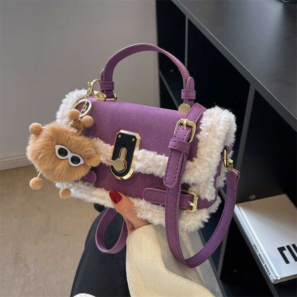lamb wool splicing pu leather female crossbody bags for women handbags portable small square single shoulder messenger
lamb wool splicing pu leather female crossbody bags for women handbags portable small square single shoulder messenger