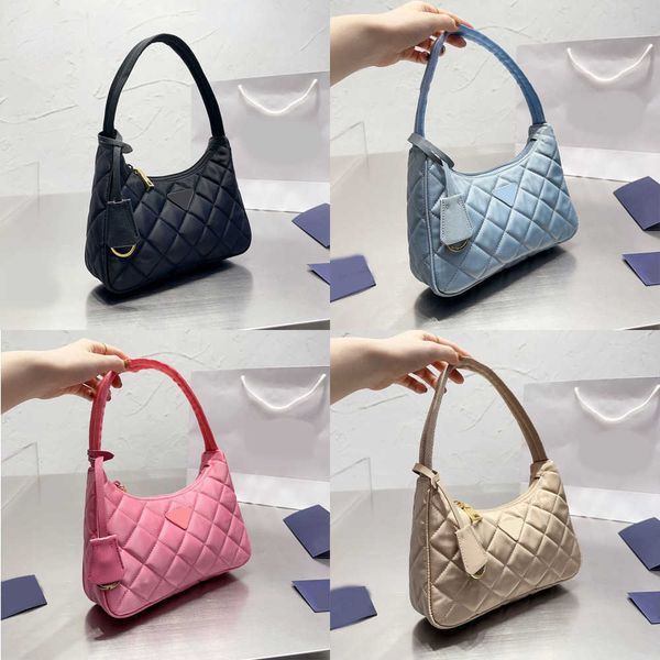 classic triangle underarm hobo bag totes pbag designer bag tote bag womens luxurys handbag shoulder bags woman soft purse wallet 221210
classic triangle underarm hobo bag totes pbag designer bag tote bag womens luxurys handbag shoulder bags woman soft purse wallet 221210