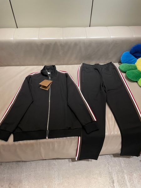 2023 new brand mens tracksuit fashion stripes stitching design luxury brand sweatsuits highquality designer tracksuits, Gray
2023 new brand mens tracksuit fashion stripes stitching design luxury brand sweatsuits highquality designer tracksuits, Gray