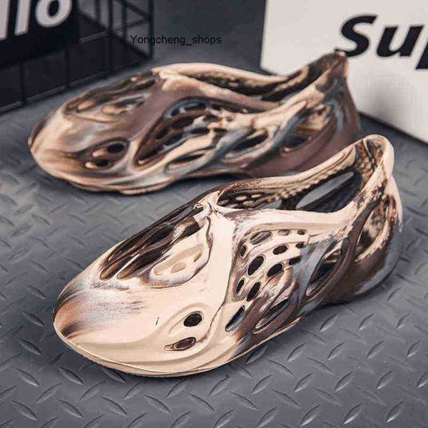 designer yeesys slippers slides foam rubber coconut hole shoes mens and womens sandals beach excrement feeling sneakers ins have, Black
designer yeesys slippers slides foam rubber coconut hole shoes mens and womens sandals beach excrement feeling sneakers ins have, Black