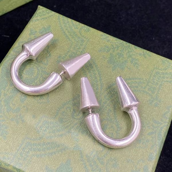 2023 silver-plated stud earrings with staples. fashion brand luxury earring designer for women. classic style simple earing aretes designer, Golden;silver
2023 silver-plated stud earrings with staples. fashion brand luxury earring designer for women. classic style simple earing aretes designer, Golden;silver
