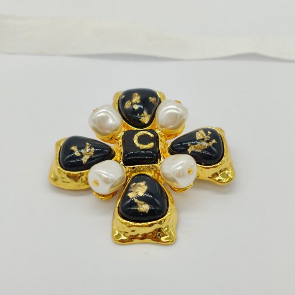2023 luxury qualty charm flower shape brooch with black color in 18k gold plated have box stamp ps7561a, Golden
2023 luxury qualty charm flower shape brooch with black color in 18k gold plated have box stamp ps7561a, Golden