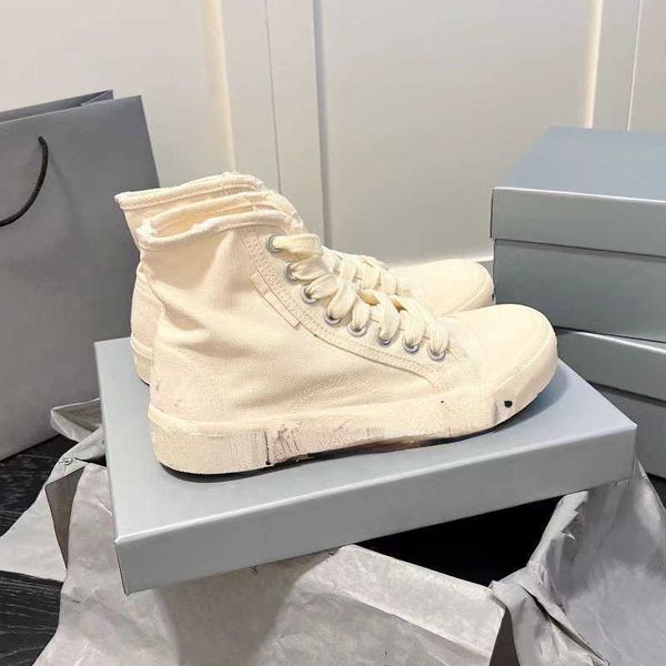 brand canvas shoes 2022 couple's new summer canvas casual high made old dirty half slippers plus size 35-45, Black
brand canvas shoes 2022 couple's new summer canvas casual high made old dirty half slippers plus size 35-45, Black