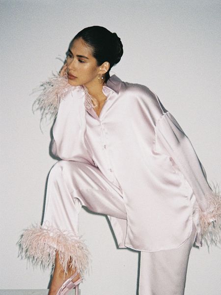 women's two piece pants feathers satin women suit 2023 spring turndown collar loose casual long sleeve shirt ladies 2 set loungewear ou, White
women's two piece pants feathers satin women suit 2023 spring turndown collar loose casual long sleeve shirt ladies 2 set loungewear ou, White