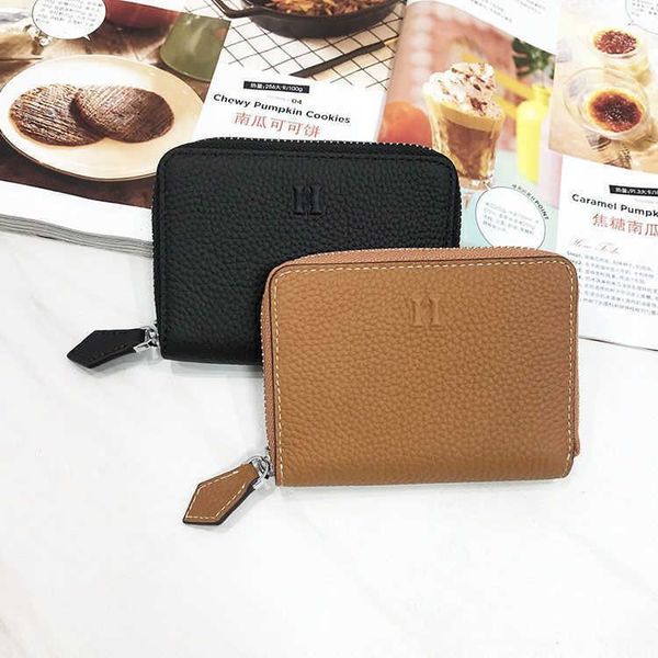 luxury designer bags change purse card pack handbag first layer cow leather zipper wallet women's short 2023 autumn and winter simple b
luxury designer bags change purse card pack handbag first layer cow leather zipper wallet women's short 2023 autumn and winter simple b