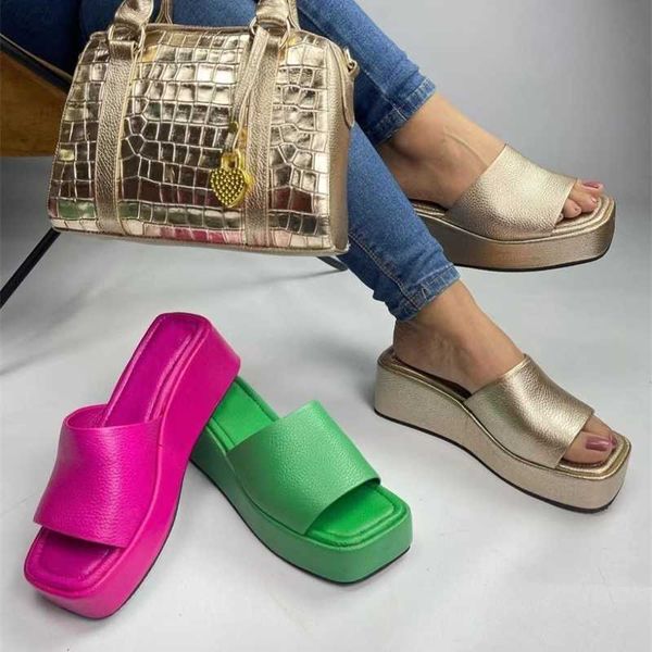 wholesale 2023 designer women slippers new square head slides one-line thick bottom shoes womens large candy color simple sandals, Black
wholesale 2023 designer women slippers new square head slides one-line thick bottom shoes womens large candy color simple sandals, Black