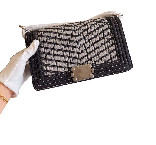 designer bag women's new fashion denim shoulder bag portable messenger trend casual decor matching
designer bag women's new fashion denim shoulder bag portable messenger trend casual decor matching