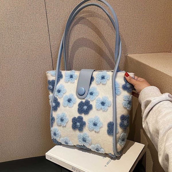 embroidered flowers tote bags for women 2022 large capacity shoulder bag designer luxury handbags female shopping purse
embroidered flowers tote bags for women 2022 large capacity shoulder bag designer luxury handbags female shopping purse
