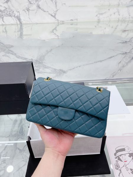 classic cf luxury designer bag women's shoulder bag handheld straddle chain lambskin gold mouth simple and stylish versatile
classic cf luxury designer bag women's shoulder bag handheld straddle chain lambskin gold mouth simple and stylish versatile