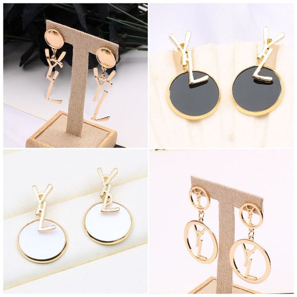 gold plated designer earrings ear stud designers brand letters fashion women temperament crystal rhinestone earring wedding party, Golden;silver
gold plated designer earrings ear stud designers brand letters fashion women temperament crystal rhinestone earring wedding party, Golden;silver