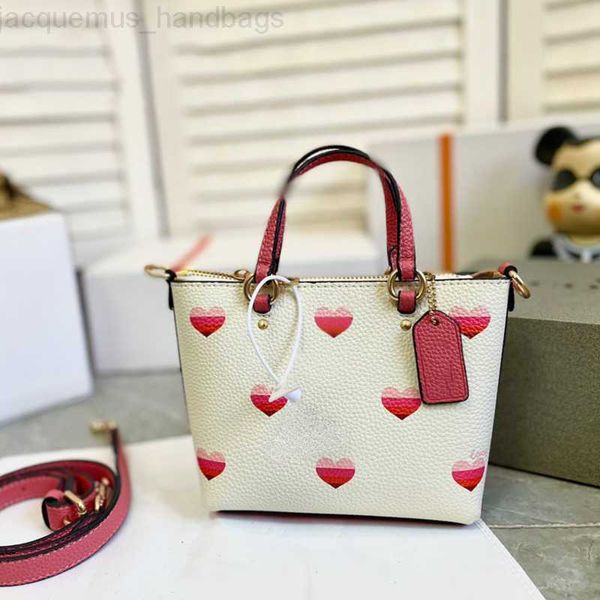 coch bags totes love pattern tote bag luxurys designer bag elegant heart women designers tote handbag woman leather shoulder bags crossbody
coch bags totes love pattern tote bag luxurys designer bag elegant heart women designers tote handbag woman leather shoulder bags crossbody