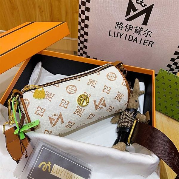 80% off bags outlet store women's autumn and winter super fire chain small round old flower cross shoulder boston pillow bag fashion
80% off bags outlet store women's autumn and winter super fire chain small round old flower cross shoulder boston pillow bag fashion