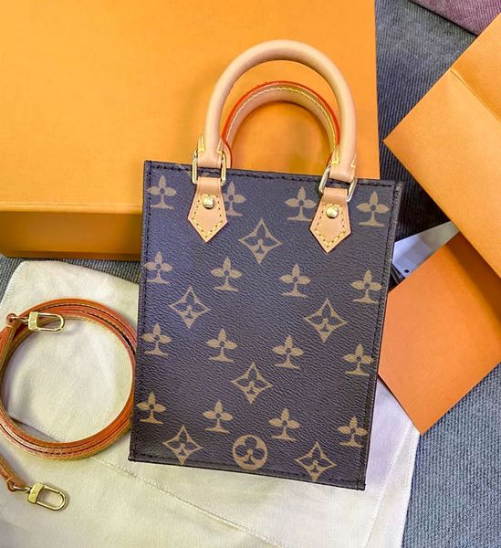 luxurys designers bags crossbody petit sac plat m81295 clutch bags tote handbag fashion linen classic women handbags shoulder removable genu
luxurys designers bags crossbody petit sac plat m81295 clutch bags tote handbag fashion linen classic women handbags shoulder removable genu