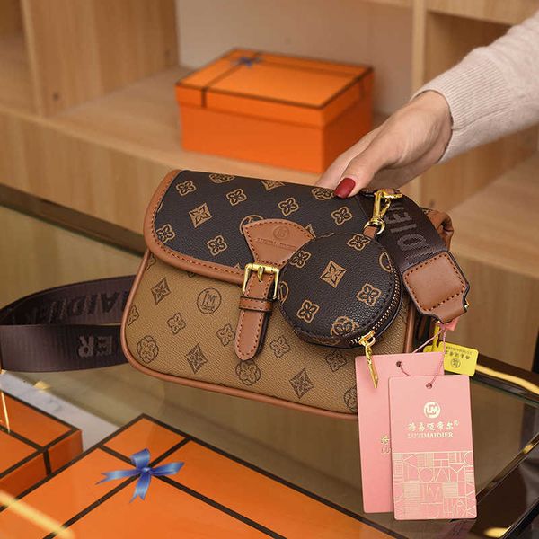 handbag factory wholesale retail 2023 early autumn new live old flower small square bag versatile fashion one shoulder msenger underarm godd
handbag factory wholesale retail 2023 early autumn new live old flower small square bag versatile fashion one shoulder msenger underarm godd