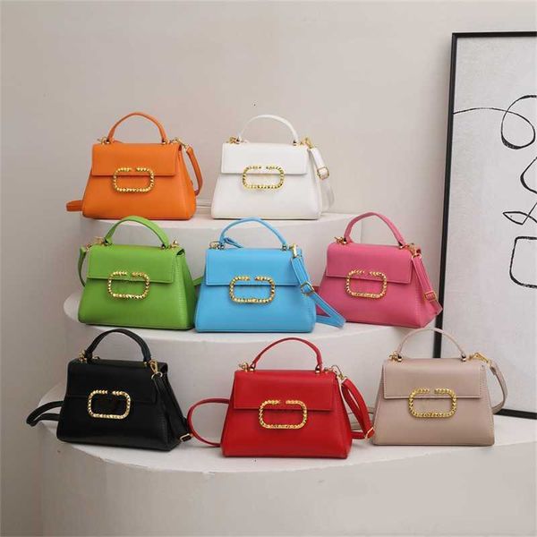 luxury handbags new bag for women 2023 autumn and winter candy color portable one shoulder messenger korean version fashion women's han
luxury handbags new bag for women 2023 autumn and winter candy color portable one shoulder messenger korean version fashion women's han