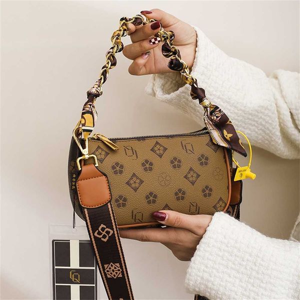 designer handbag store 70% off straight female personality versatile single shoulder women's armpit messenger wind bag
designer handbag store 70% off straight female personality versatile single shoulder women's armpit messenger wind bag