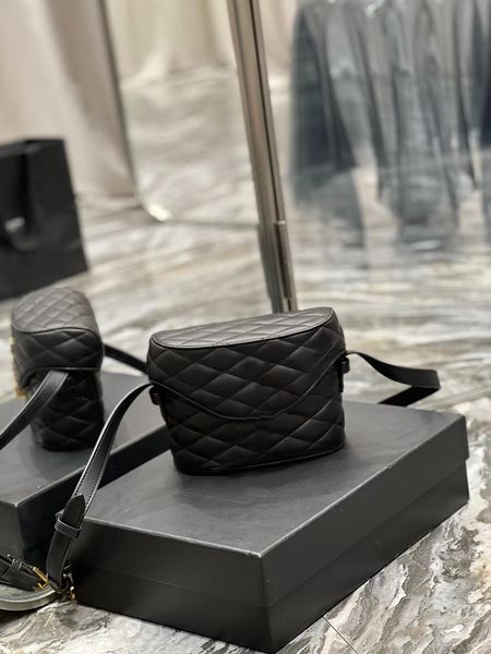 crossbody bag one shoulder bag sheepskin box bag diamond pattern bucket bag two-color optional
crossbody bag one shoulder bag sheepskin box bag diamond pattern bucket bag two-color optional