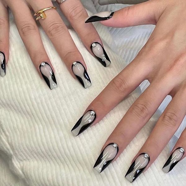 false nails 24pcs ballet french coffin with flowers diamonds designs press on fake detachable acrylic manicure tips 230214, Red;gold
false nails 24pcs ballet french coffin with flowers diamonds designs press on fake detachable acrylic manicure tips 230214, Red;gold