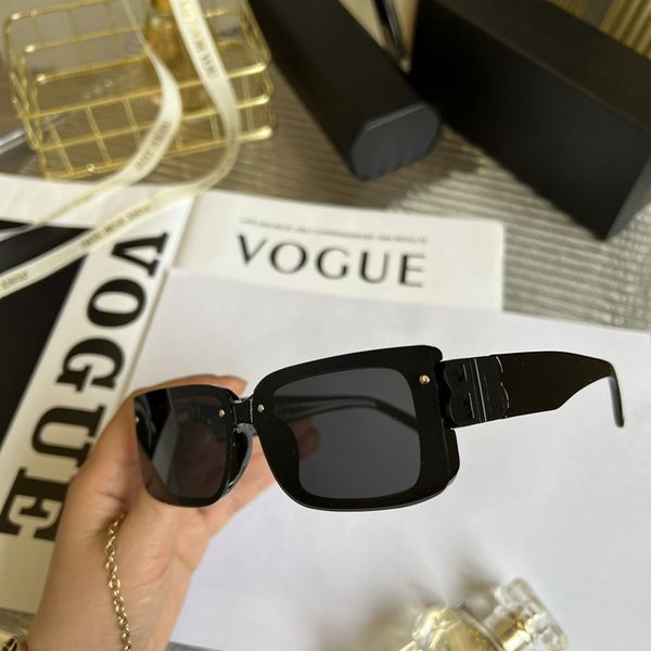 2023 new luxury rectangle womens square sunglasses fashion womens brand deisnger full frame uv400 lens summer style square come with case, White;black
2023 new luxury rectangle womens square sunglasses fashion womens brand deisnger full frame uv400 lens summer style square come with case, White;black