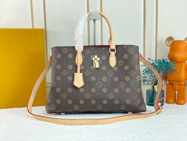 simple style shoulder bags for women solid color pu leather wide strap crossbody bag female phone purse messenger handbag
simple style shoulder bags for women solid color pu leather wide strap crossbody bag female phone purse messenger handbag