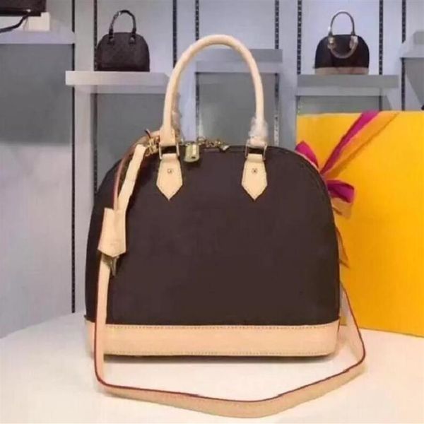 alma bb shell bag luxury designer handbags women shoulder bags handbag with key lock shoulder strap bags 389252q
alma bb shell bag luxury designer handbags women shoulder bags handbag with key lock shoulder strap bags 389252q