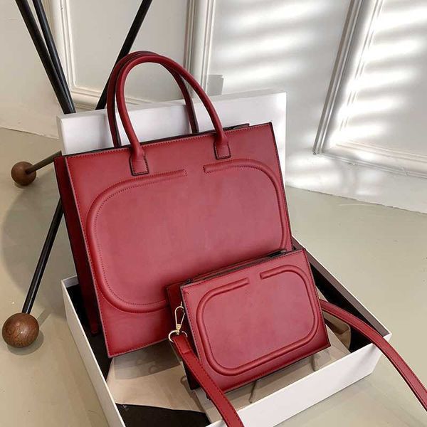 2022 new women's bag hand two piece cover mother large single shoulder bag messenger s
2022 new women's bag hand two piece cover mother large single shoulder bag messenger s
