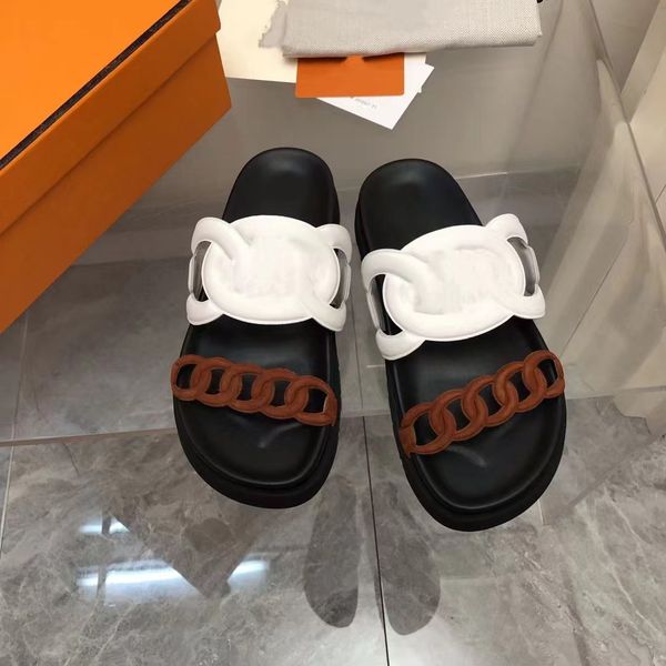 2023 designer sandals chypre slippers beach classic flat sandal luxury summer lady leather flip flops men women slides 35-45, Black
2023 designer sandals chypre slippers beach classic flat sandal luxury summer lady leather flip flops men women slides 35-45, Black