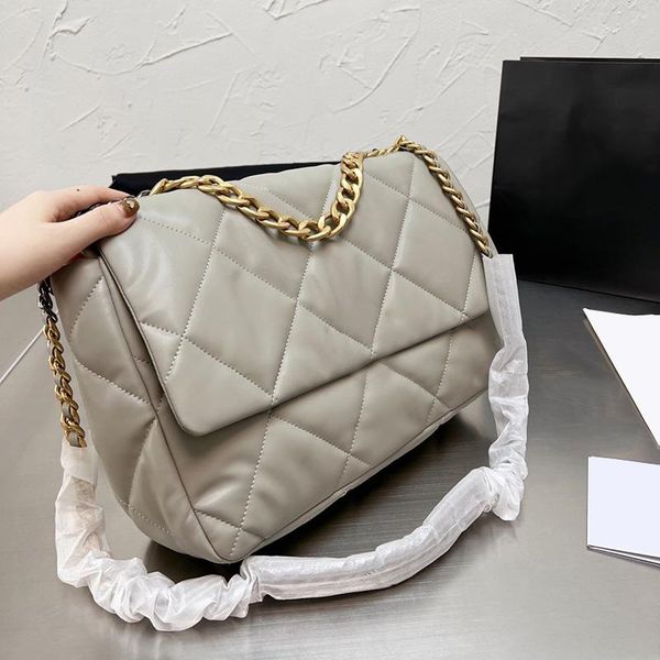 maxi 2023ss 19 jumbo lambskin bags classic flap quilted lambskin gold metal hardware crossbody shoulder luggage large capacity luxury
maxi 2023ss 19 jumbo lambskin bags classic flap quilted lambskin gold metal hardware crossbody shoulder luggage large capacity luxury